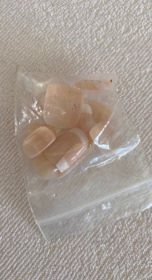 Takma tırnaklar ve yaoştrıcu - Görsel 5