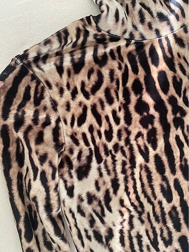 m Beden Polo garage leopar boğazlı