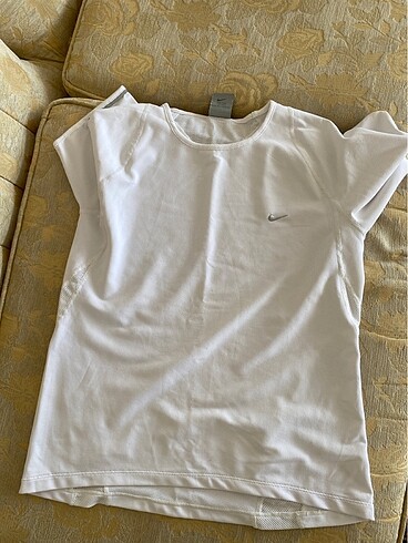 Nike spor tshirtü