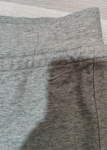 Nike Gri Rahat Kesim Mini Şort - Görsel 6