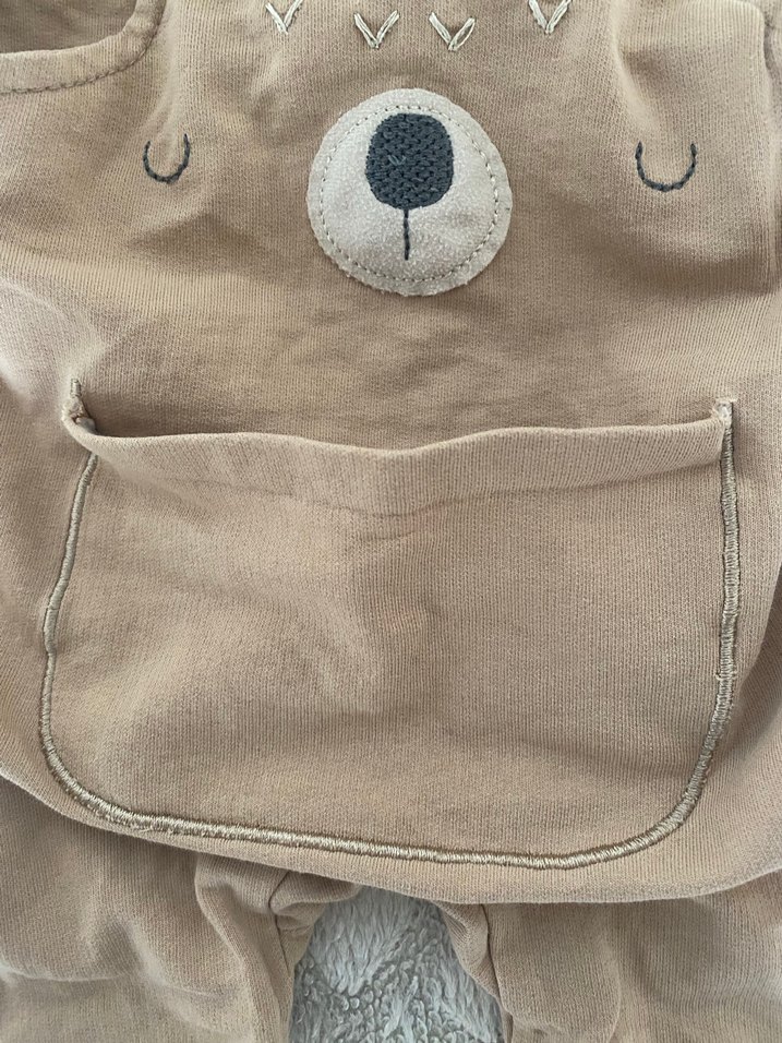 Kahverengi Nakışlı Bebek Önlüğü - Görsel 3