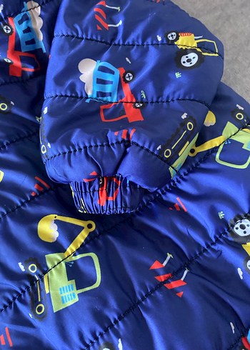 Erkek çocuk dijital baskılı iş makinası desenli mont - Görsel 6