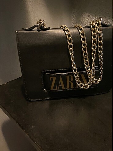 Zincirli deri bayan çantası - Görsel 4