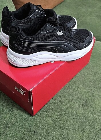 37 Beden siyah Renk puma 90s runner nu wave kadın 37 numara