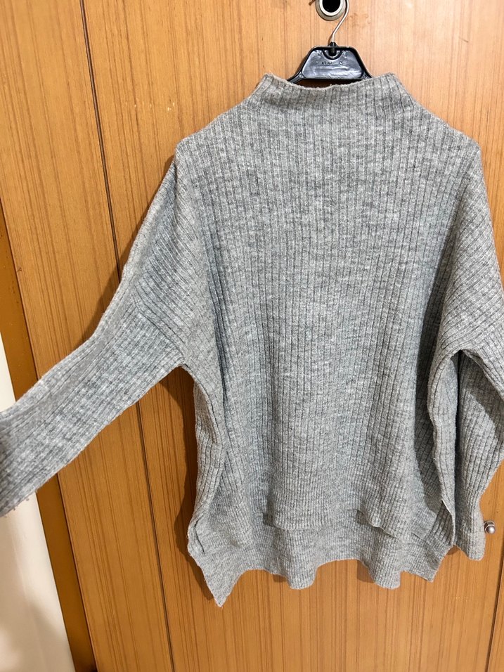 Gri Boğazlı Örgü Kadın Kazak - Görsel 2