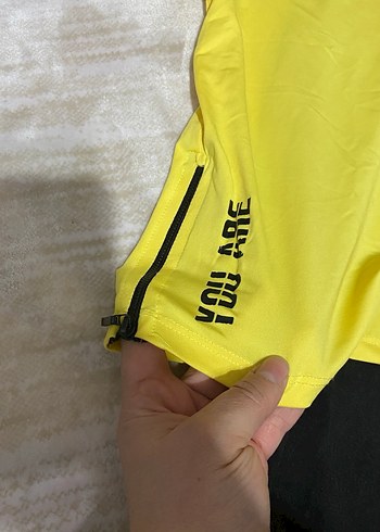 Sarı Fermuarlı Mini Tişörtü - Görsel 3