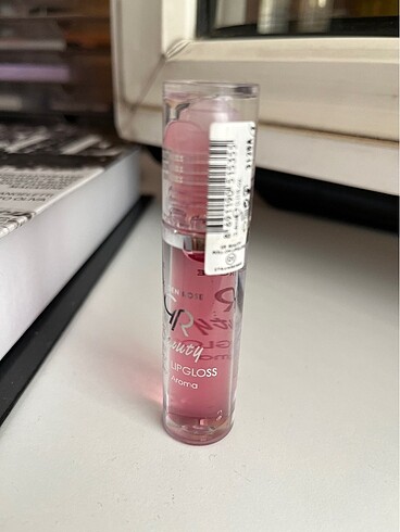 Gloss