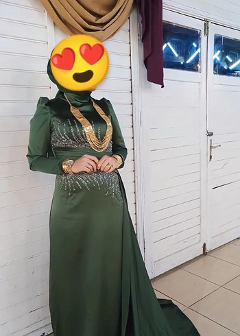 38 Beden Payet Detaylı Yüksek Yakalı Uzun Abiye