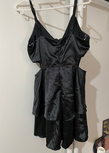 Siyah V Yaka Volanlı Mini Elbise - Görsel 3