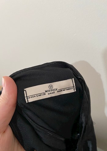 Siyah V Yaka Volanlı Mini Elbise - Görsel 4