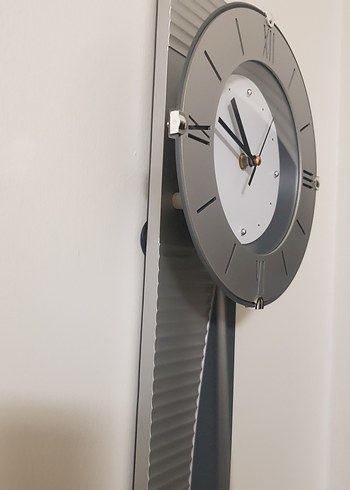 Gri Duvar Saati Roman Rakamlı - Görsel 3