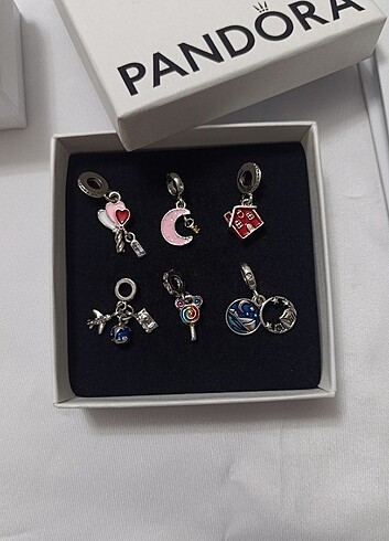 Pandora Pandora charm