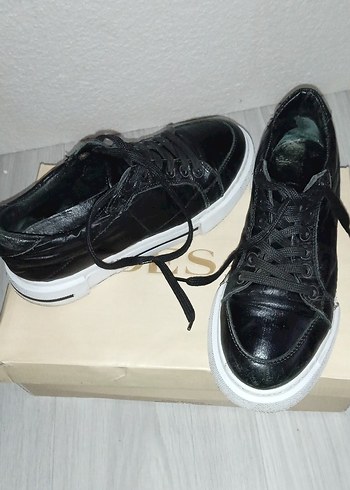 Siyah Parlak Kadın Spor Ayakkabı ES - Görsel 2