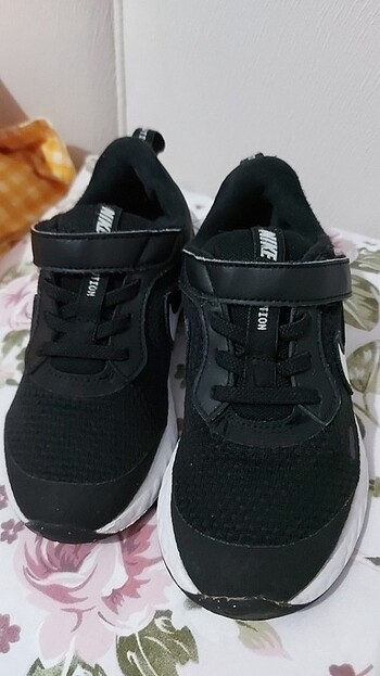 Nike orjinal cocuk ayakkabisi