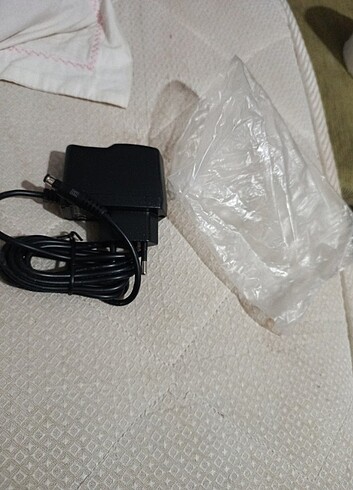Elımde sıfır 40 adet adaptör vardır 