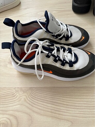 31 Beden beyaz Renk Nike air yeni durumda