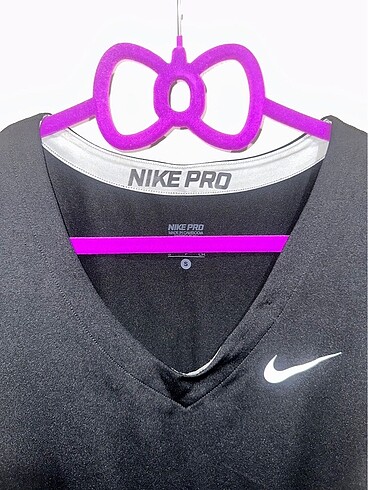 Nike pro t-shirt