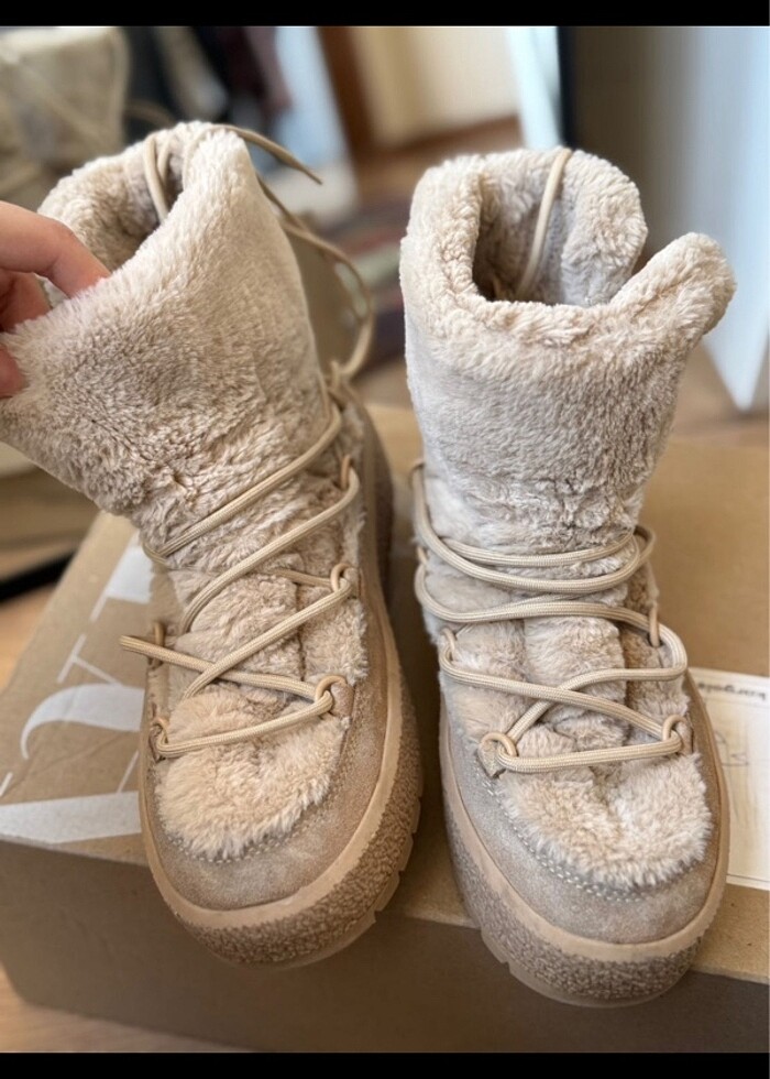 Oysho peluş kar botu - Görsel 3