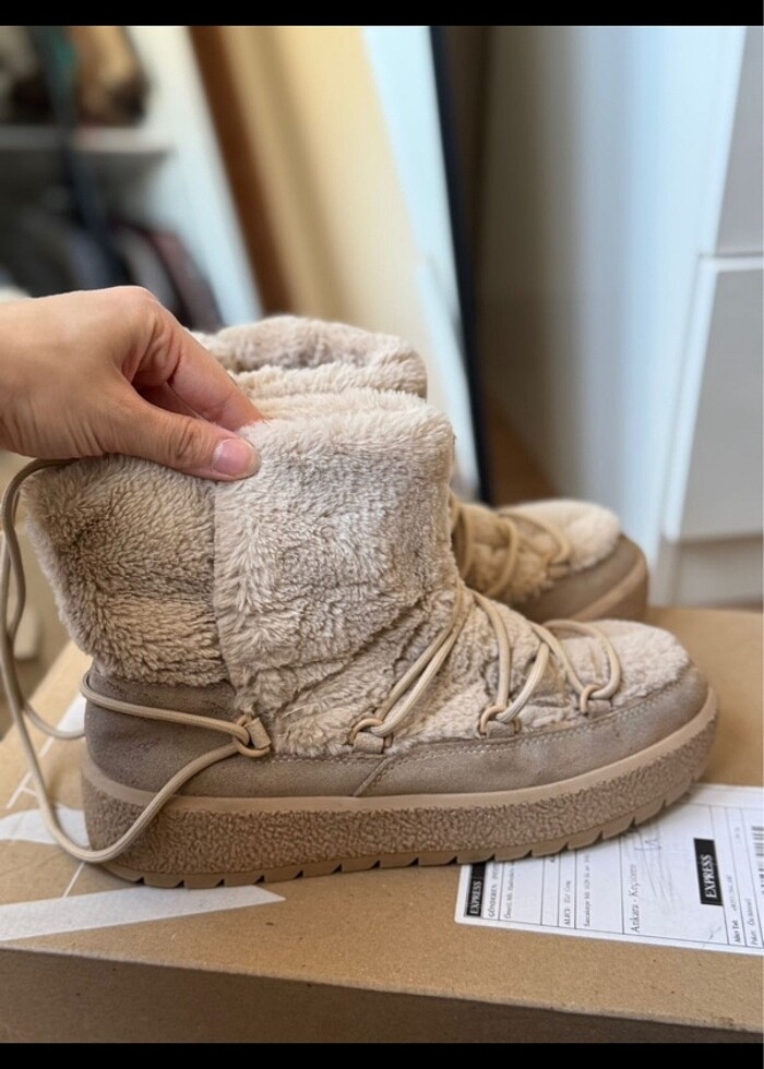 Oysho peluş kar botu - Görsel 2