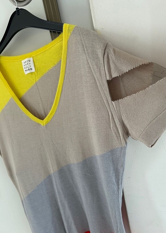 Arzu Kaprol kısa kollu triko bluz - Görsel 2