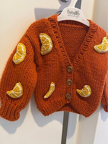 Üç boyutlu portakallı turuncu bebek örme hırka - Görsel 2