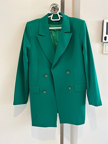 Zümrüt yeşili blazer ceket