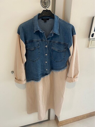 Cos kot detaylı bej düğmeli sweat elbise - Görsel 3