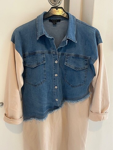 Cos kot detaylı bej düğmeli sweat elbise - Görsel 2