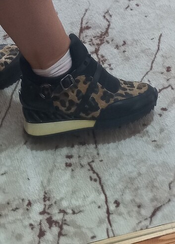 37 Beden Leopar desenli spor