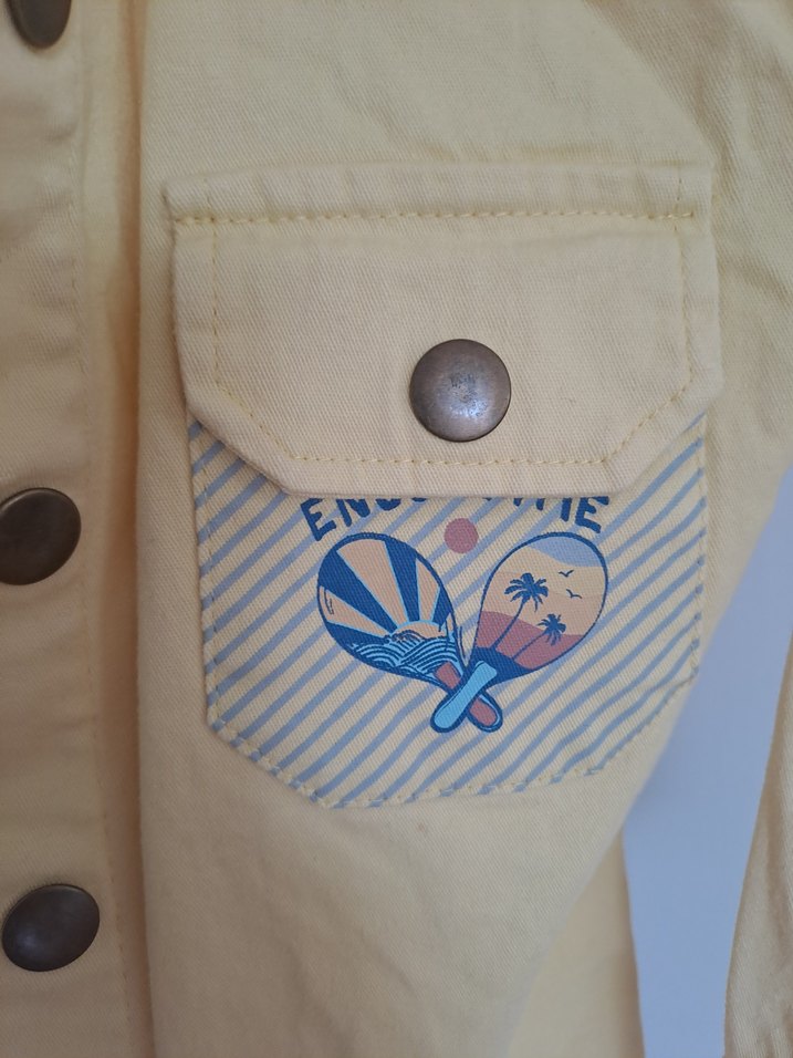 Sarı Düğmeli Kız ve Erkek Çocuk Ceket - Görsel 2