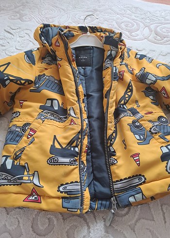 Sarı Baskılı Erkek Çocuk Mont - Görsel 2