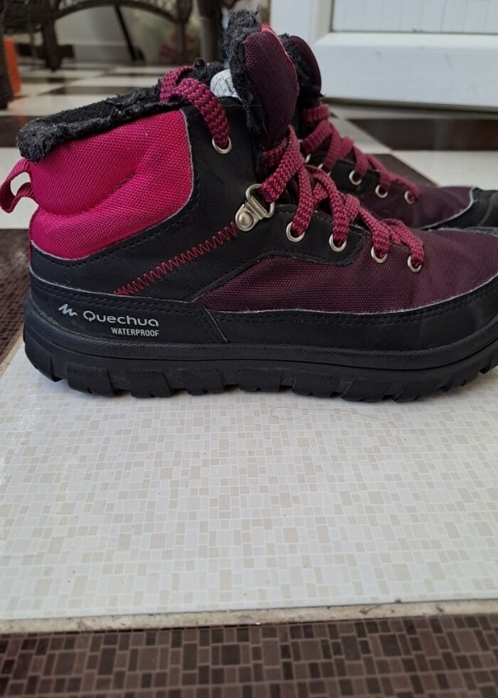 Siyah bot - Görsel 2