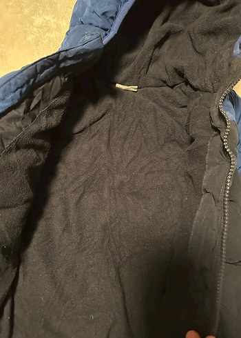 Erkek Çocuk Mavi Kapüşonlu Mont - Görsel 3