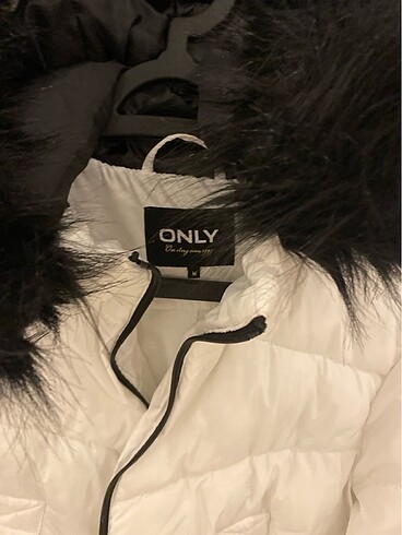 Only beyaz kadın mont