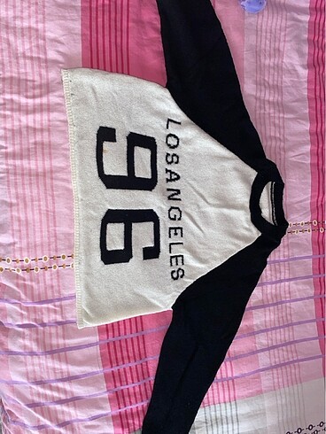 universal Beden BERSHKA LOS ANGELES CROP KAZAK