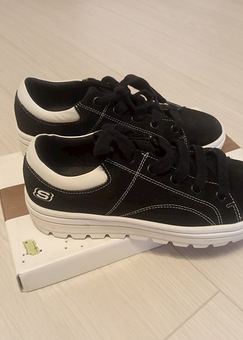 Skechers 37