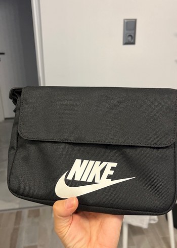 Nike Siyah Erkek Omuz Çantası hiç kullanılmamış