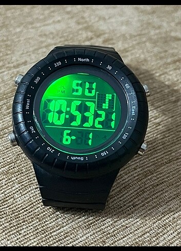 PLASTİK OUTDOR ERKEK KOL SAATİ 