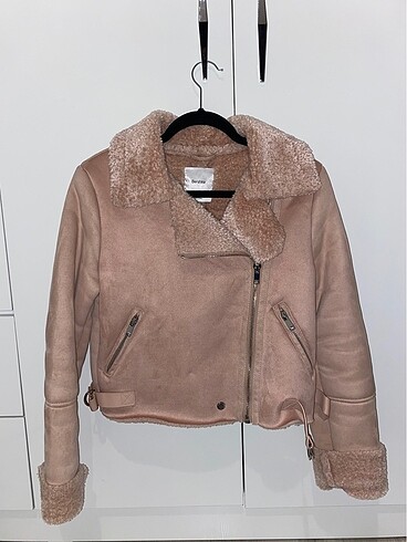 bershka yünlü toz pembe ceket