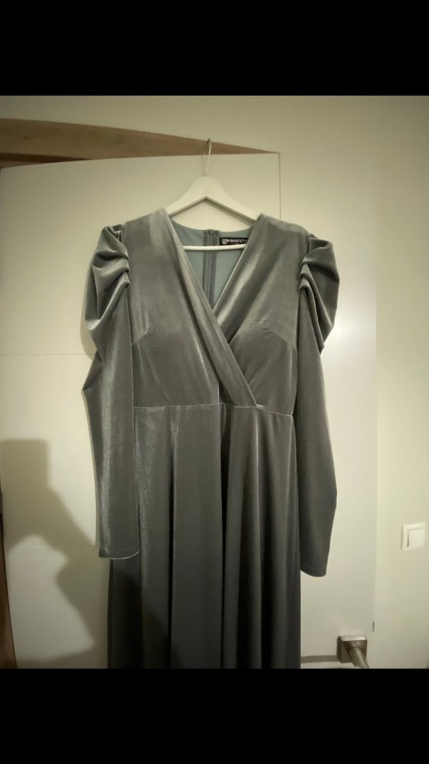 Gri Uzun Drapeli V Yaka Kadın Elbise - Görsel 2