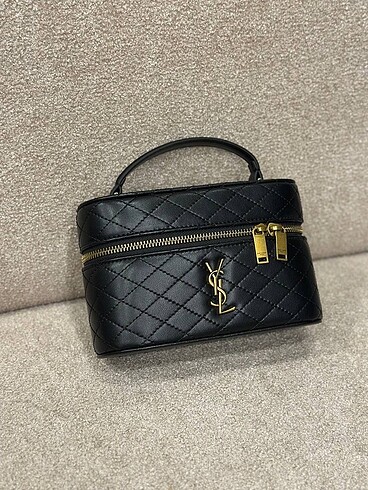 Ysl gaby vanity