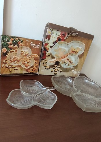 Yaprak Desenli Cam 3 Bölmeli Servis Tabağı