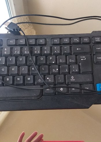 Mavi Detaylı TGDES Kablolu Klavye - Görsel 3