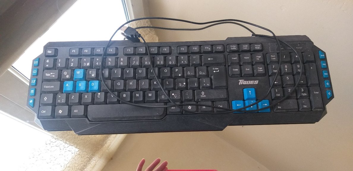 Mavi Detaylı TGDES Kablolu Klavye - Görsel 3