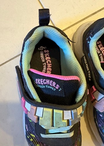 Skechers Skechers müzik çalan model