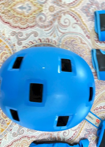 Beden Mavi Çocuk Koruyucu Seti - Kask ve Dizlik