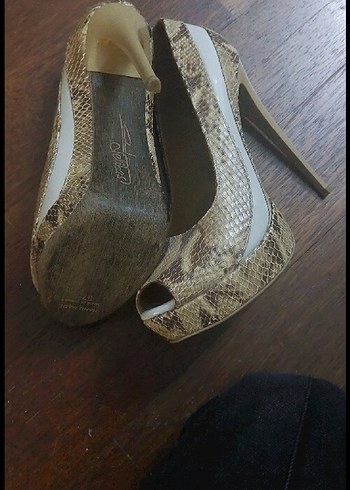 Bej Yılan Desenli sertaç delibaş tasarım el yapımı ayakkabı yeni - Görsel 3