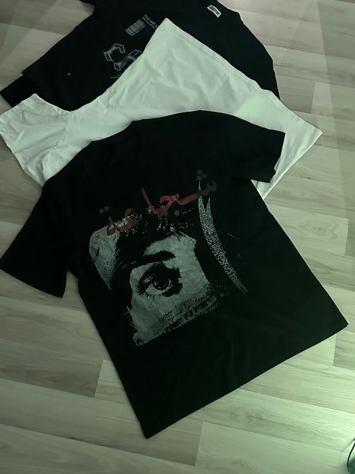 Siyah Baskılı Kısa Kollu Erkek Tişört - Görsel 3