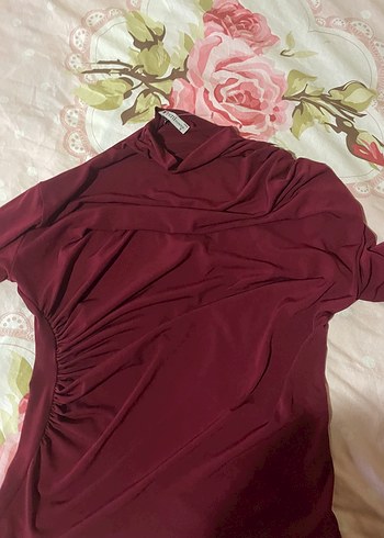 Bordo Drapeli Yüksek Yakalı Hamile Bluzu