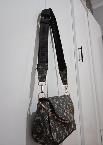 Gri Yılan Desenli Zincir Detaylı Kadın Çanta - Görsel 4